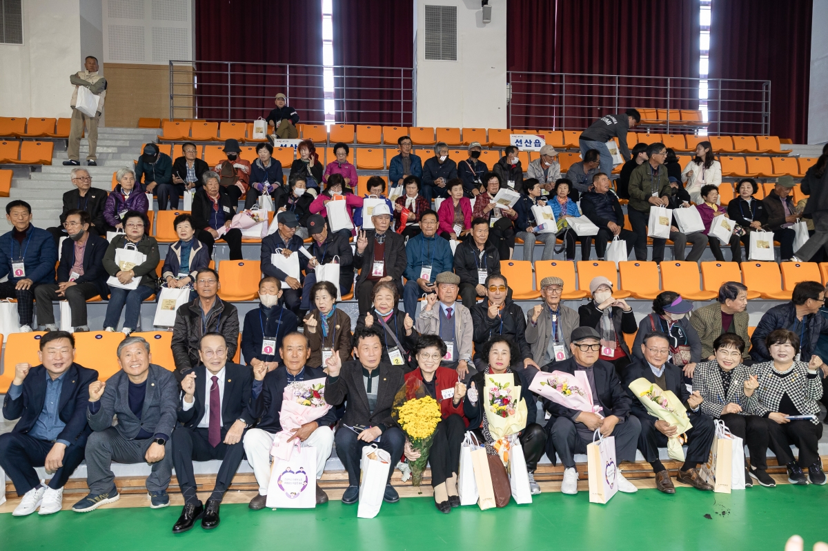 20251030-083[AMG_4619-제29회 노인의 날 기념식_1.JPG