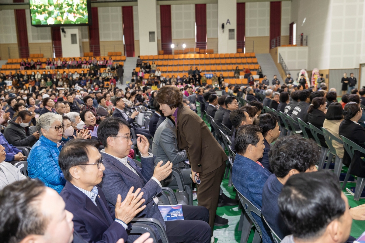 20251030-053[AMG_4538-제29회 노인의 날 기념식-1.JPG