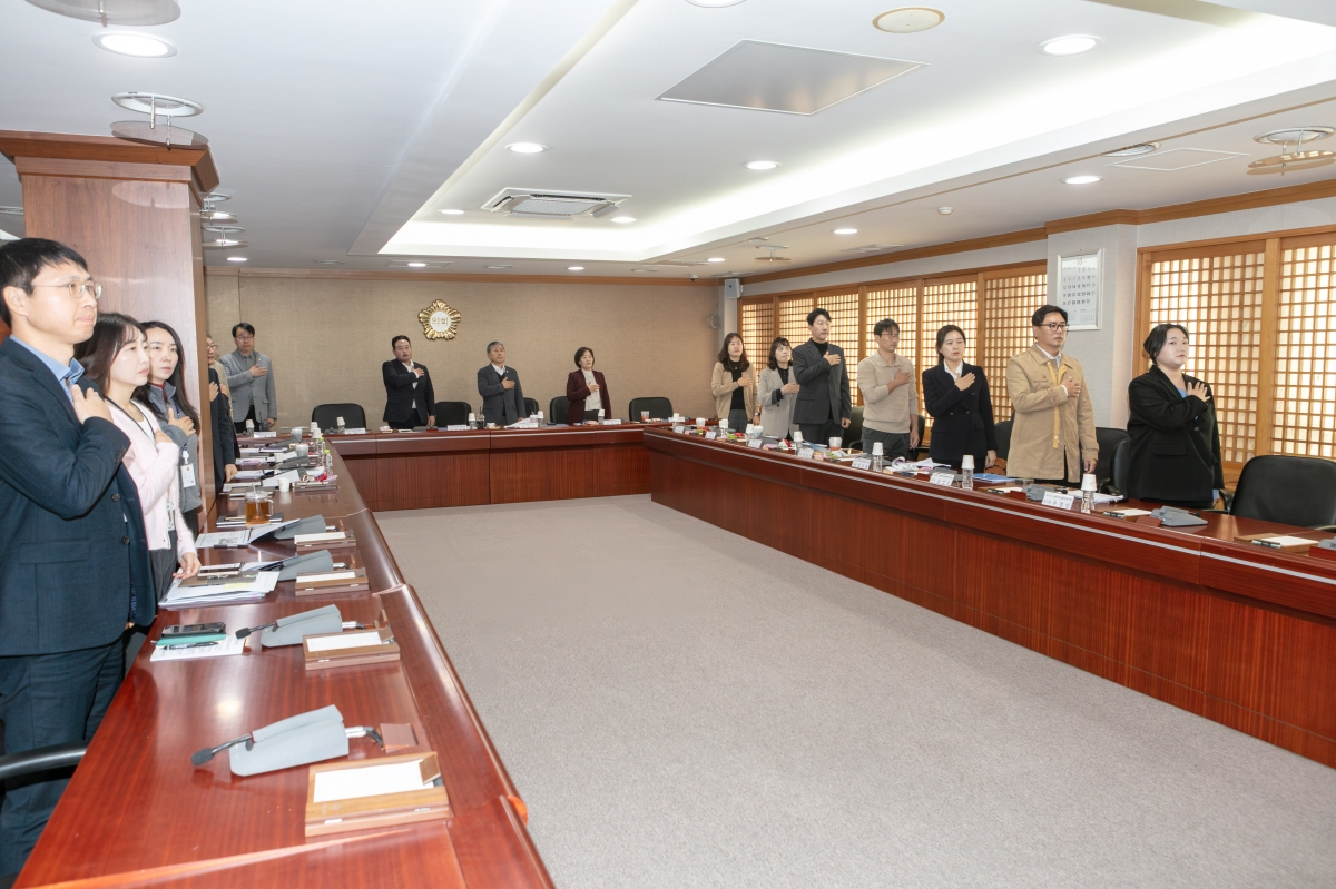 20251031-001[IMG_2946-의원연구단체 청년 일자리 정책연구회 최종보고회.jpg