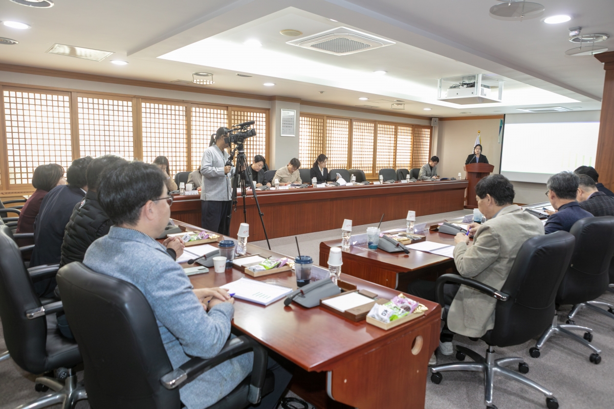 20251031-014[IMG_3042-의원연구단체 청년 일자리 정책연구회 최종보고회.jpg