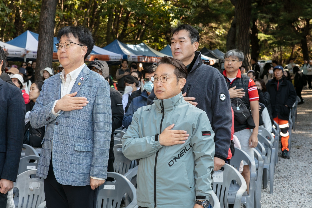 20251101-042[IMG_3146-2025 냉산 역사탐방 숲길걷기.jpg