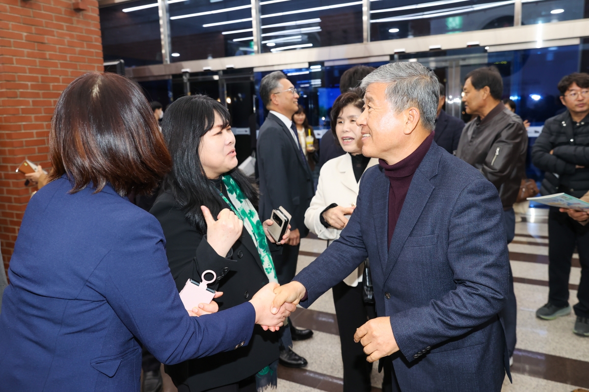 20251104-088[AMG_5597-1-제34회 새마을여성합창단 정기연주회.JPG