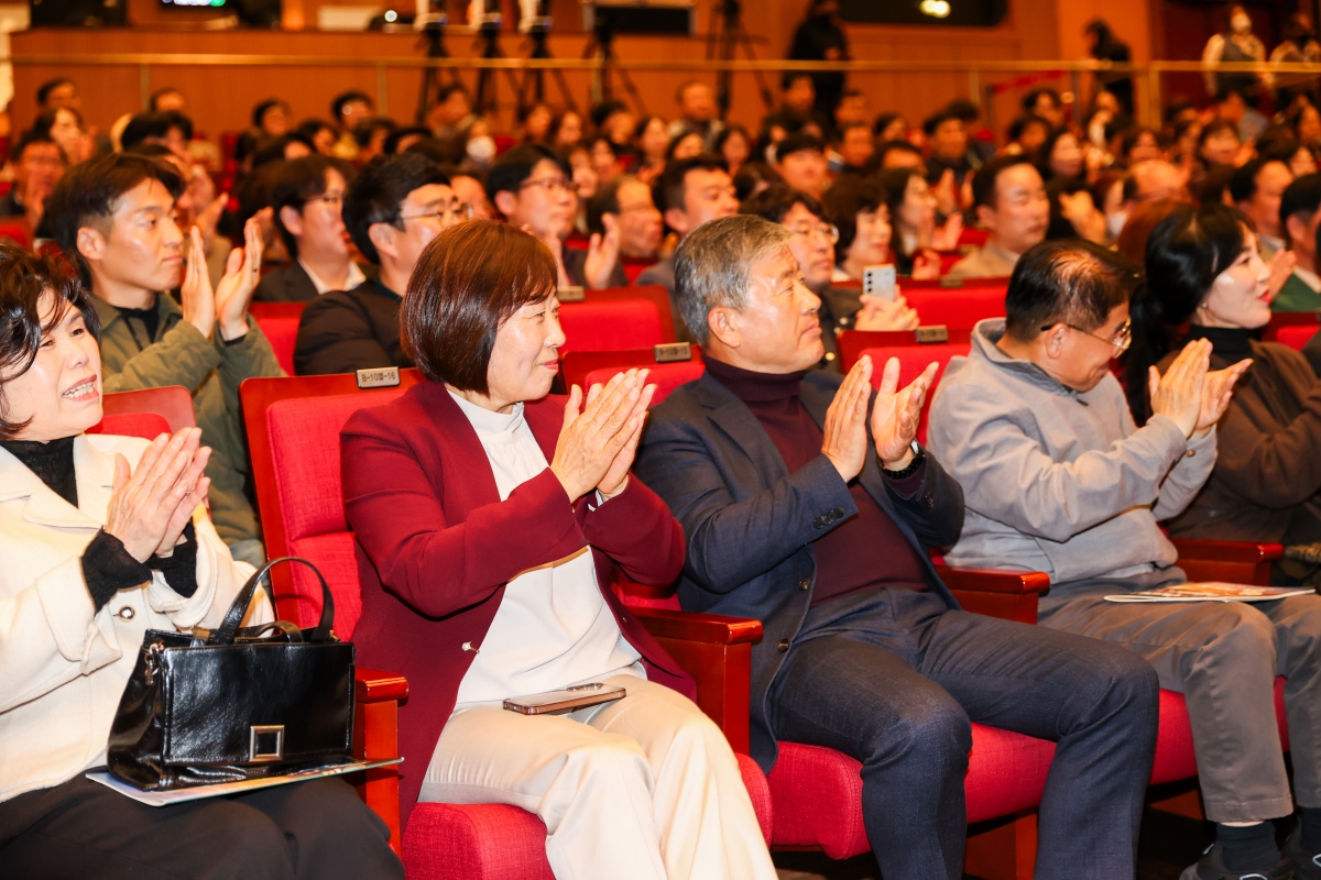 20251104-105[AMG_5647-1-제34회 새마을여성합창단 정기연주회.JPG