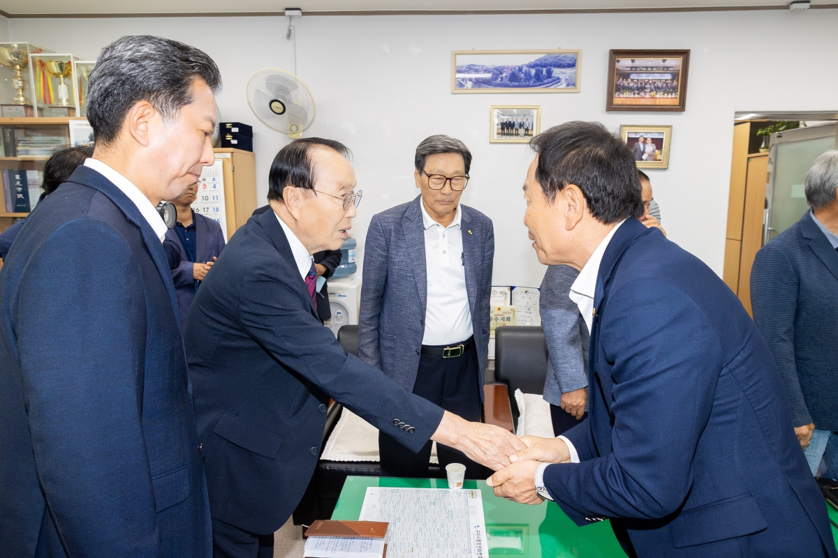 20251002-070[AMG_9844-2025 추석 맞이 노인종합복지회관 격려 방문.jpg