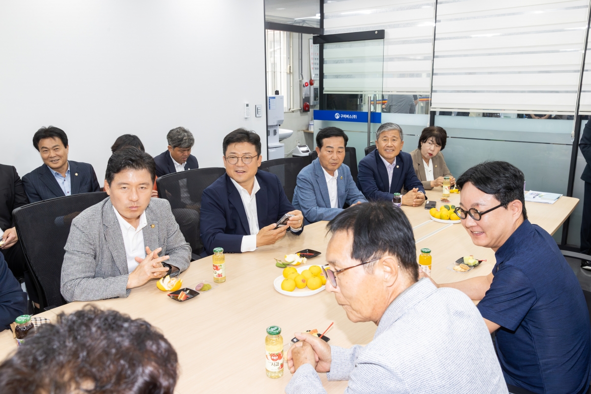 20251002-059[AMG_9806-2025 추석 맞이 구미버스 격려 방문.jpg