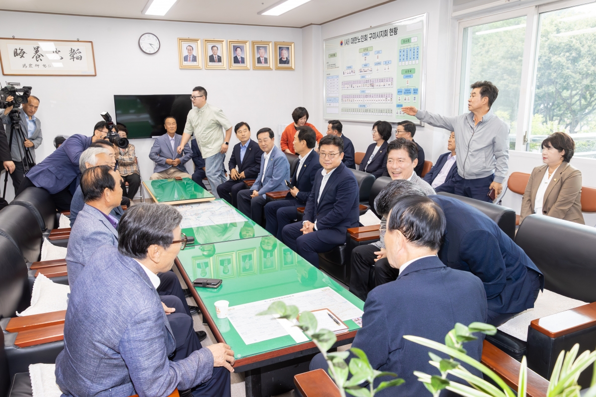 20251002-071[AMG_9847-2025 추석 맞이 노인종합복지회관 격려 방문.jpg