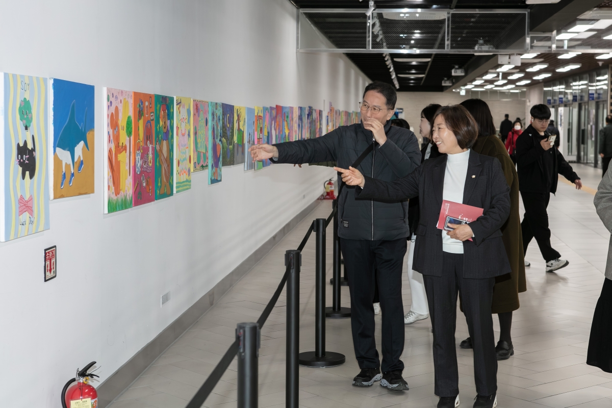 20251118-039[IMG_4023-구미 현황해결을 위한 특별위원회 대전 도심 지하상가연결통로 현장방문활동.jpg