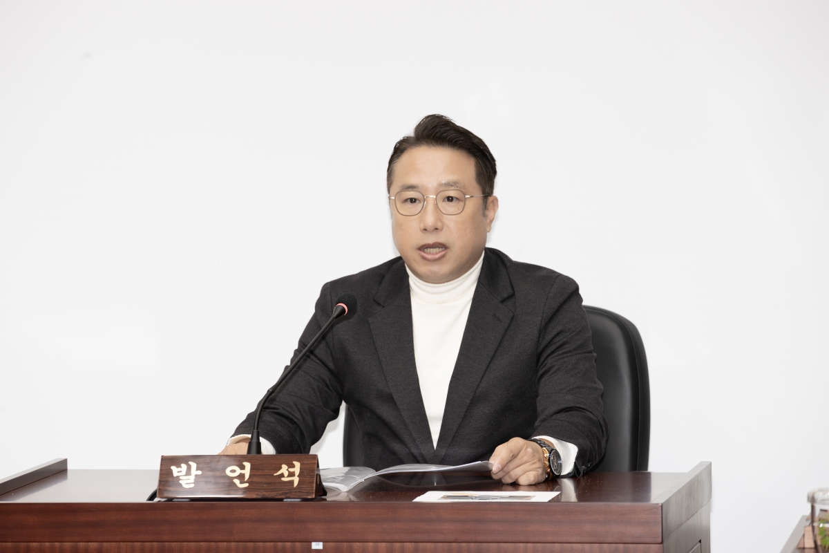 20251119-036[AMG_6961-폐회중 의회운영위원회 활동.jpg