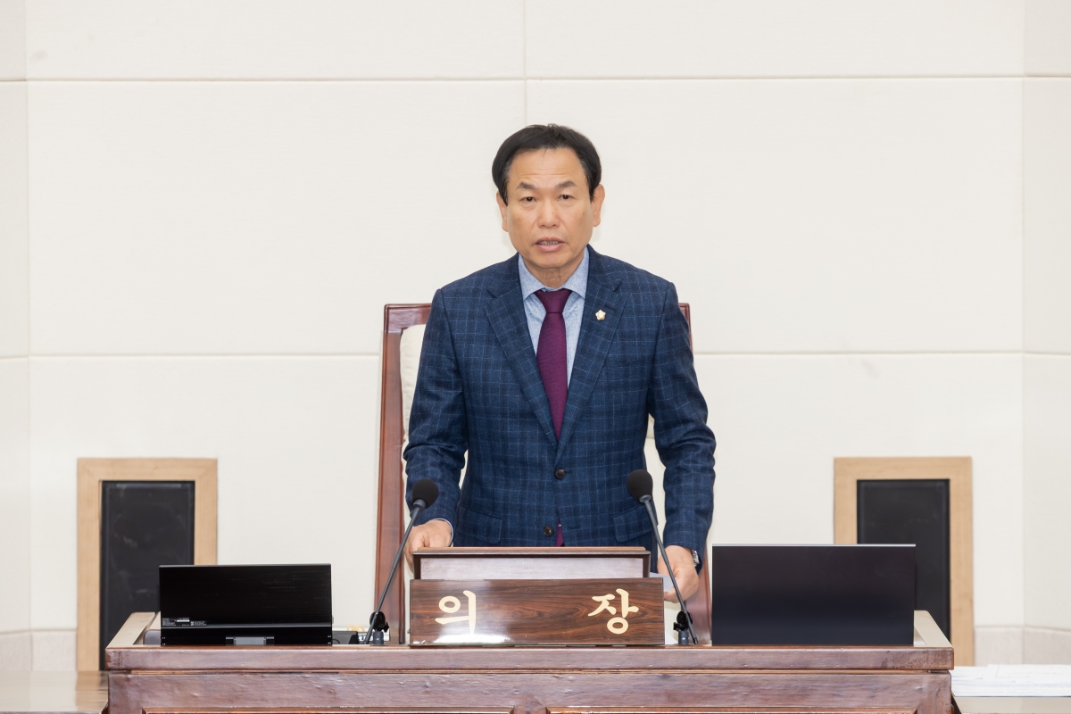 20251125-003[AMG_7881-제292회 제2차 정례회 개회식시 박교상 의장 개회사.jpg