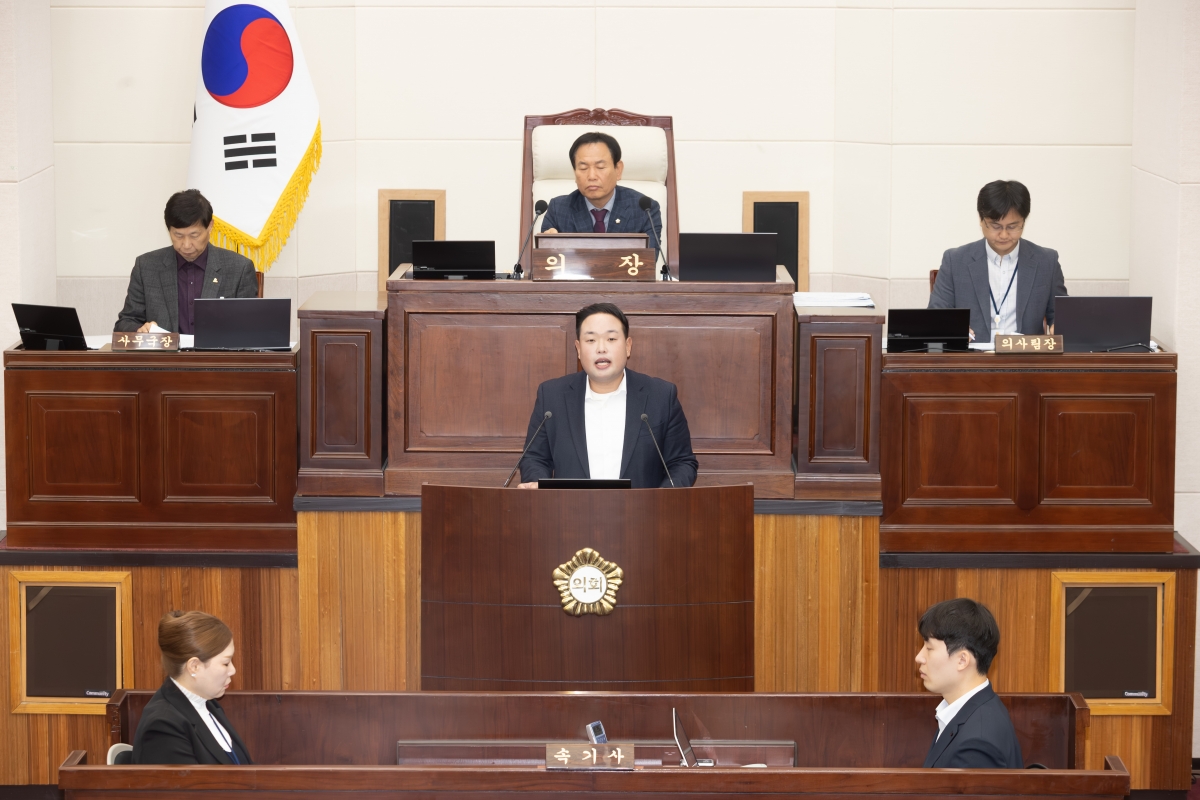 20251125-009[AMG_7896-제292회 제2차 정례회 제1차 본회의시 정지원 의원 5분 자유발언.jpg