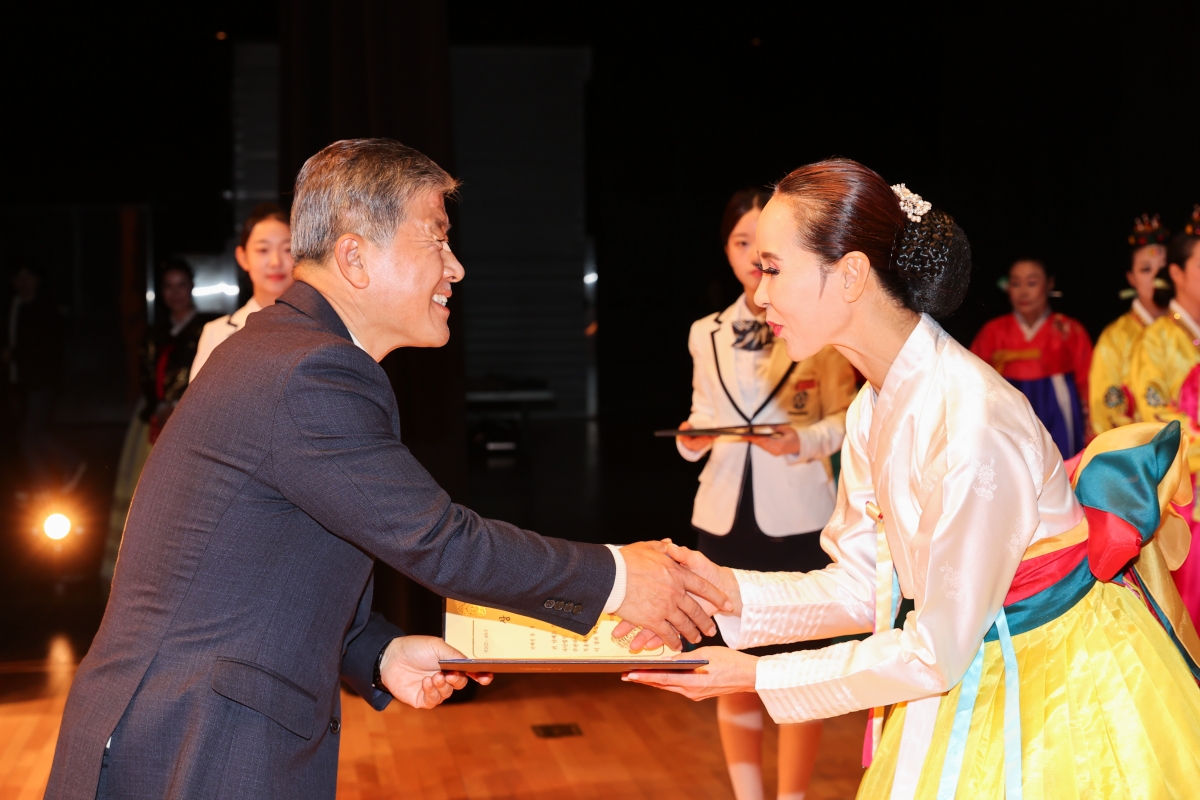 20251115-139[AMG_6669-1-제5회 낙동강구비 구미전국시니어무용대제전.JPG