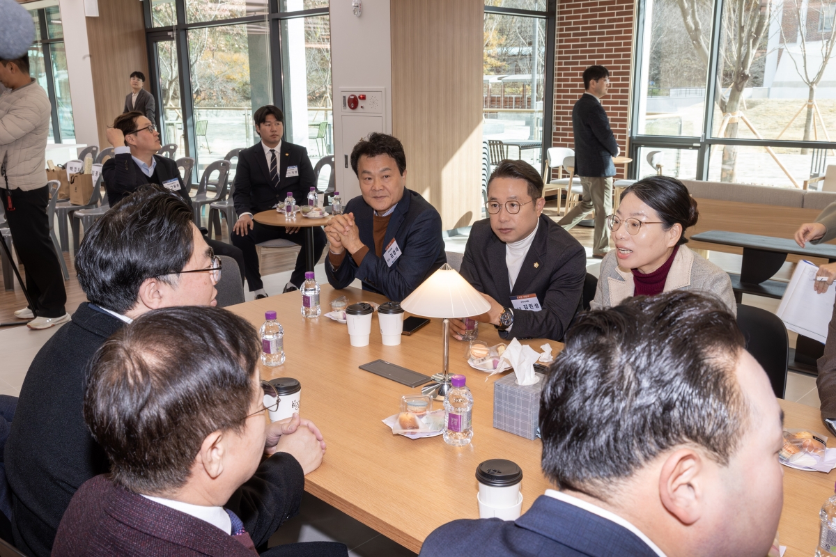 20251117-029[AMG_6787-금오공대 도서관 리모델링 재개관.jpg