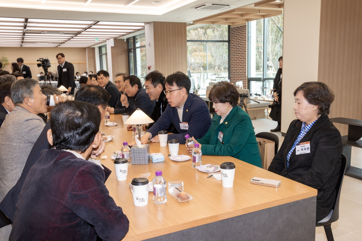 20251117-028[AMG_6784-금오공대 도서관 리모델링 재개관.jpg