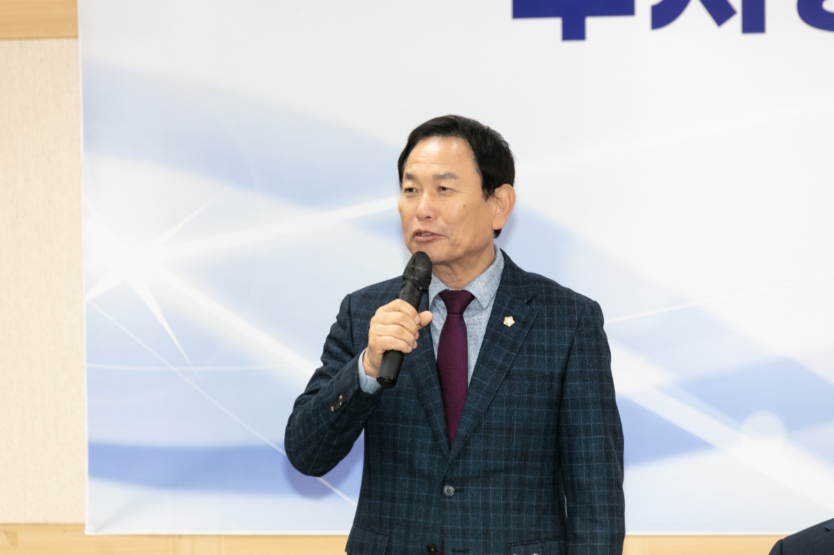 20251125-069[IMG_4094-씨엠티엑스 투자협약식.jpg