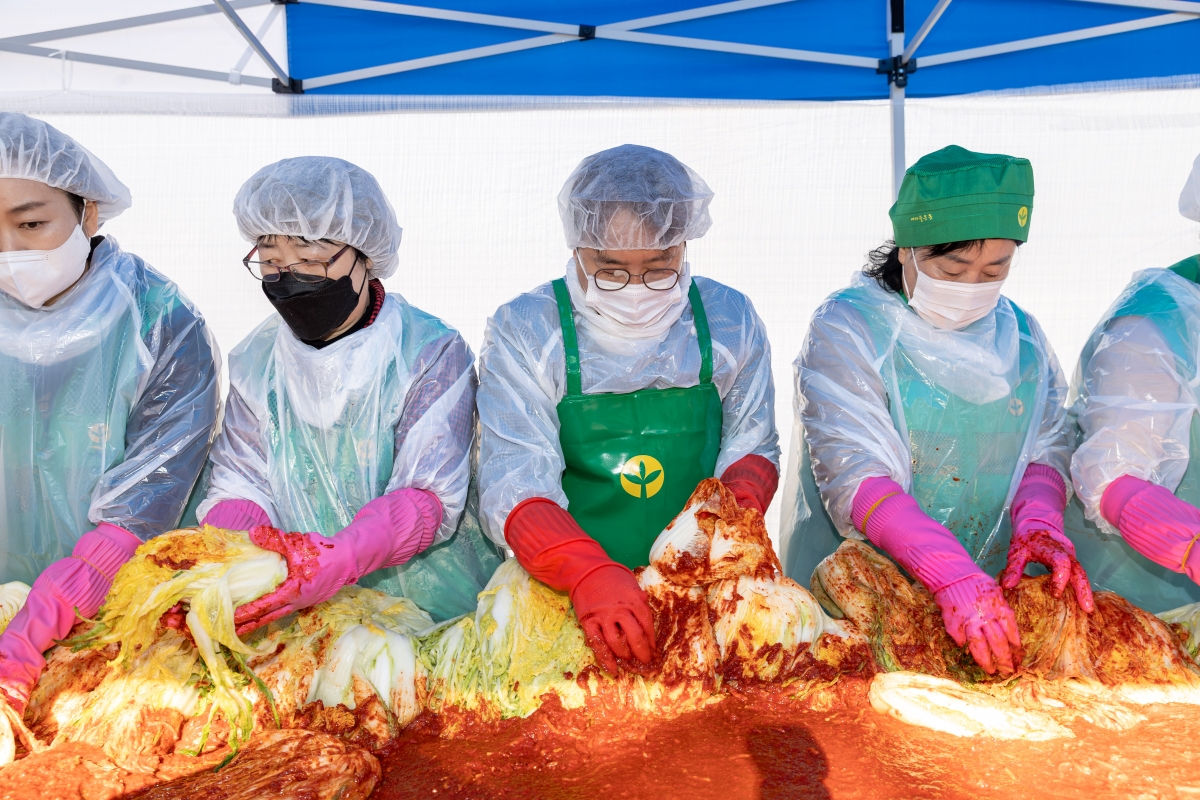 20251124-049[AMG_7779-2025 사랑의 김장담그기.jpg