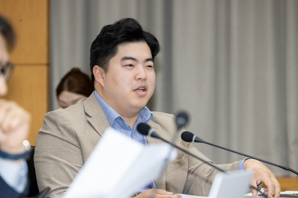 20251202-007[AMG_9434-제292회 제2차 정례회시 기획행정위원회 소관 2026년도 예산안 및 기금운용계획안 예비심사 활동.jpg