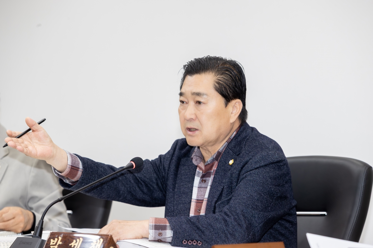 20251127-056[AMG_8634-제292회 제2차 정례회시 문화환경위원회 소관 2026년도 예산안 및 기금운용계획안 예비심사 활동.jpg