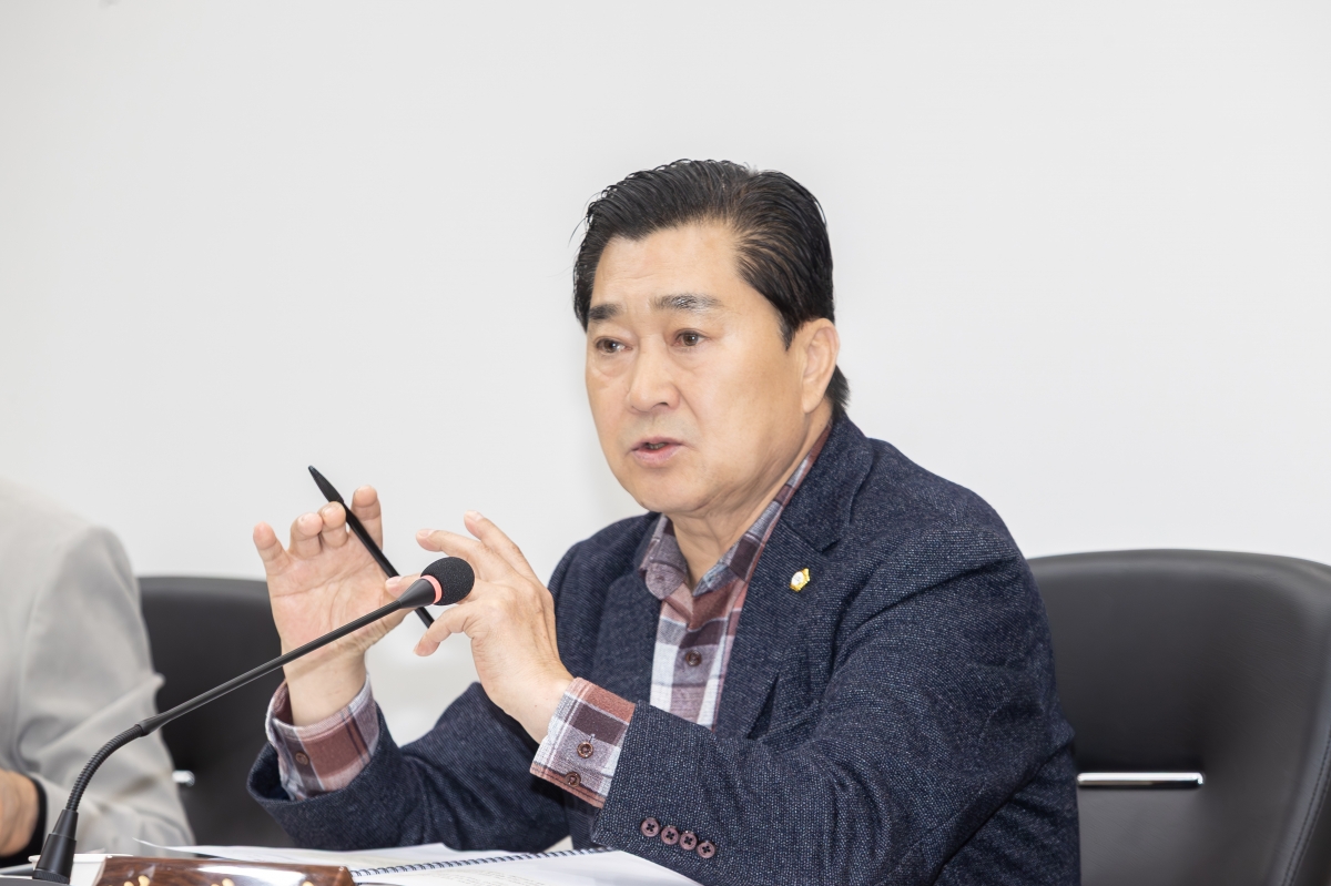 20251127-057[AMG_8636-제292회 제2차 정례회시 문화환경위원회 소관 2026년도 예산안 및 기금운용계획안 예비심사 활동.jpg