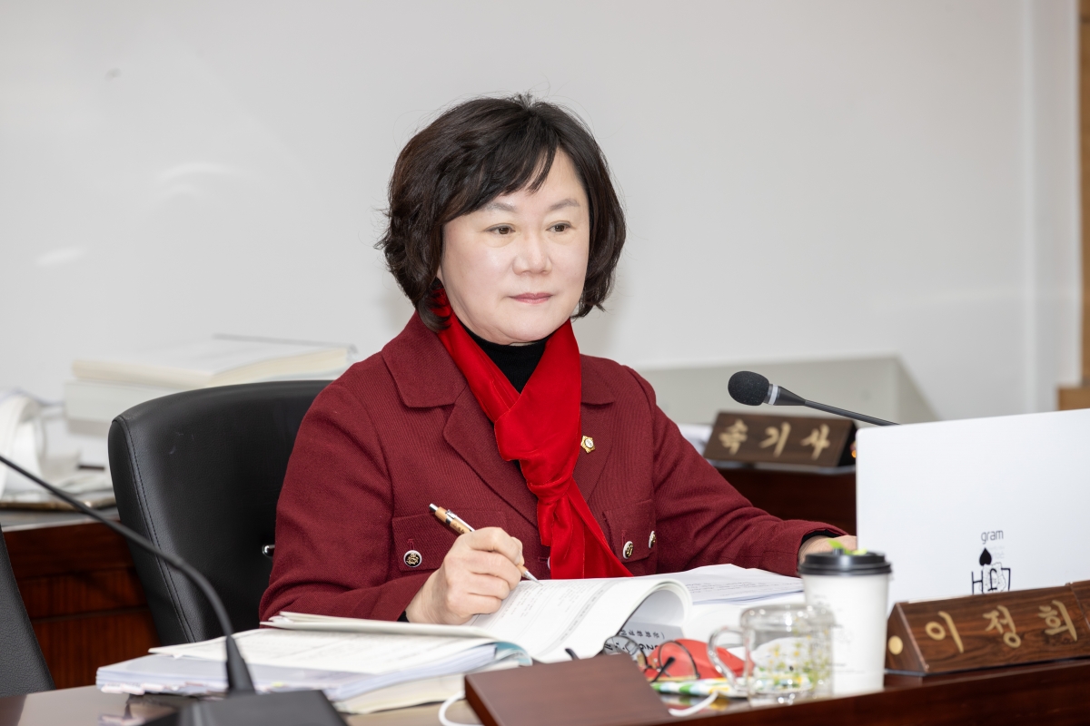 20251202-022[AMG_9463-제292회 제2차 정례회시 문화환경위원회 소관 2026년도 예산안 및 기금운용계획안 예비심사 활동.jpg