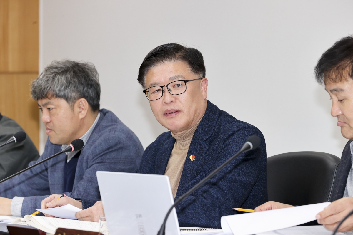 20251209-001[AMG_0261-1-제292회 제2차 정례회시 예산결산특별위원회 2026년도 예산안 및 기금운용계획안 심사 활동.jpg