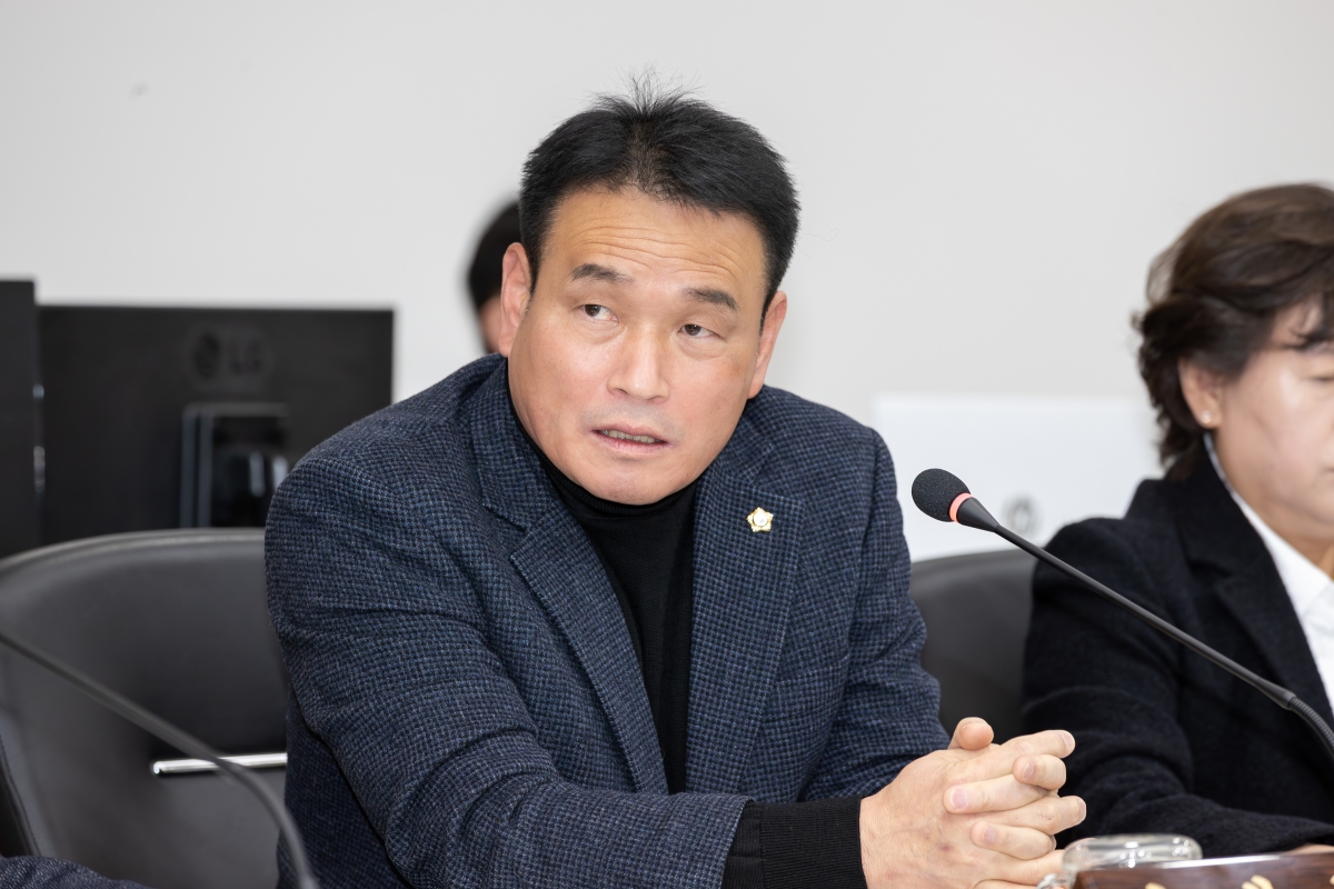 20251204-027[AMG_9682-제292회 제2차 정례회시 예산결산특별위원회 2026년도 예산안 및 기금운용계획안 심사 활동.jpg