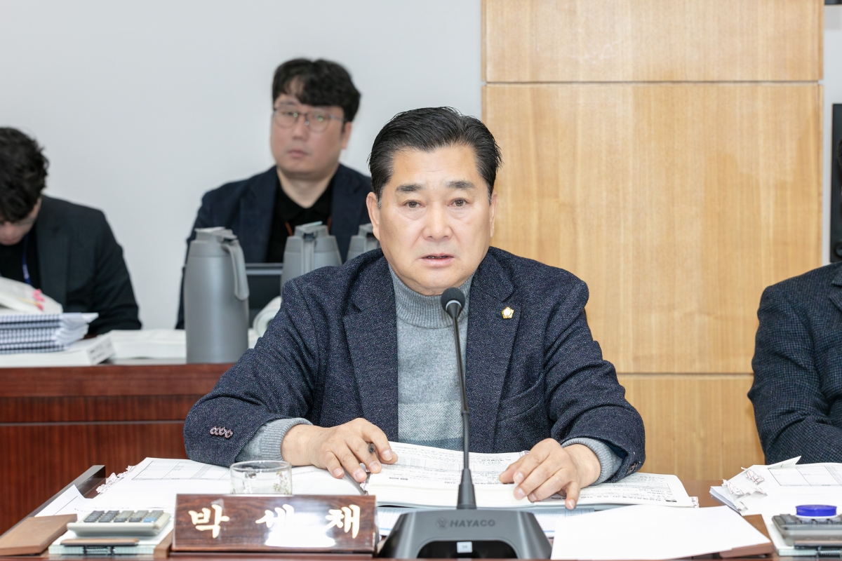 20251205-030[IMG_4424-제292회 제2차 정례회시 예산결산특별위원회 2026년도 예산안 및 기금운용계획안 심사 활동.jpg