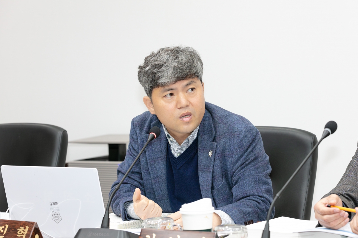 20251205-016[IMG_4363-제292회 제2차 정례회시 예산결산특별위원회 2026년도 예산안 및 기금운용계획안 심사 활동.jpg