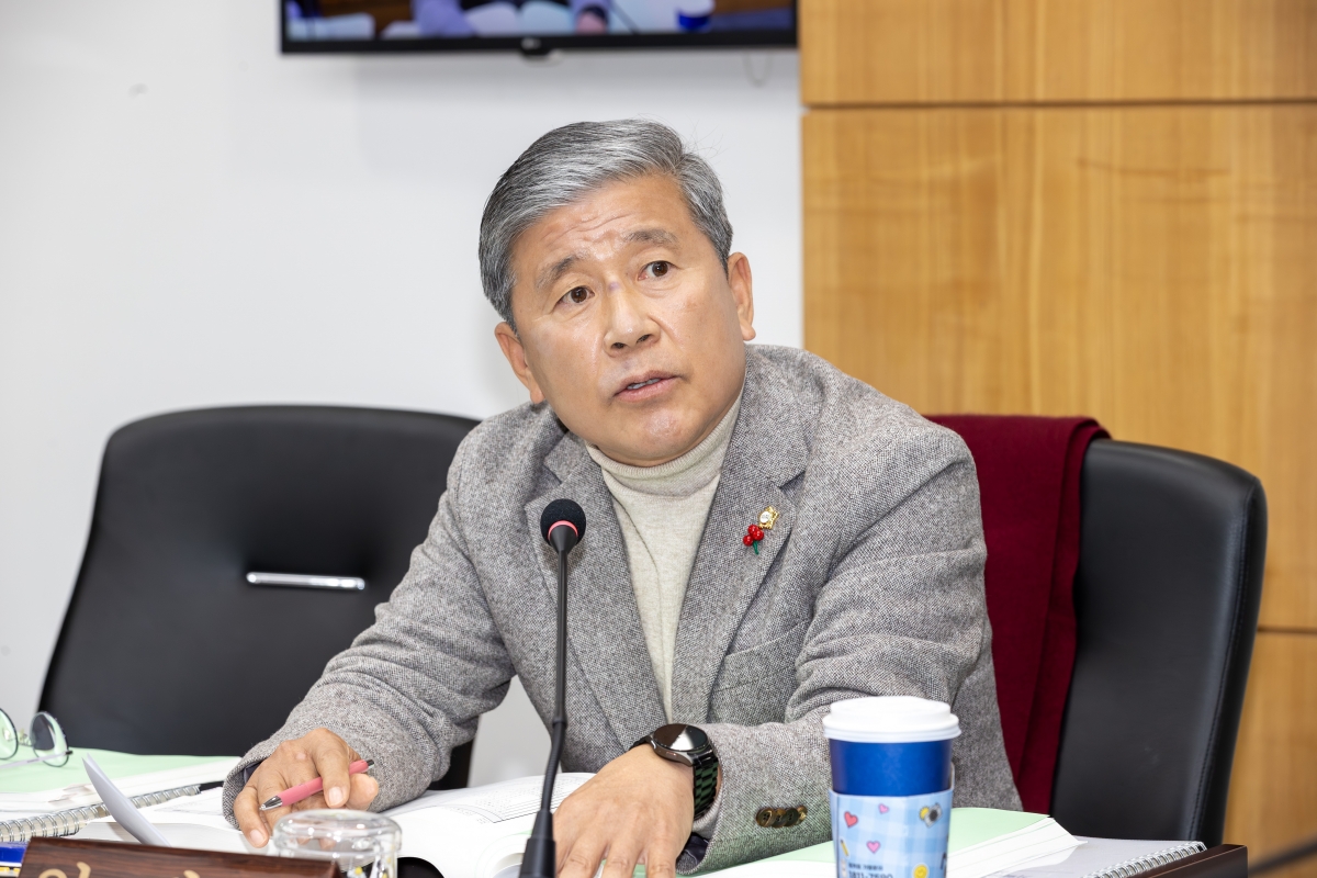 20251204-024[AMG_9669-제292회 제2차 정례회시 예산결산특별위원회 2026년도 예산안 및 기금운용계획안 심사 활동.jpg