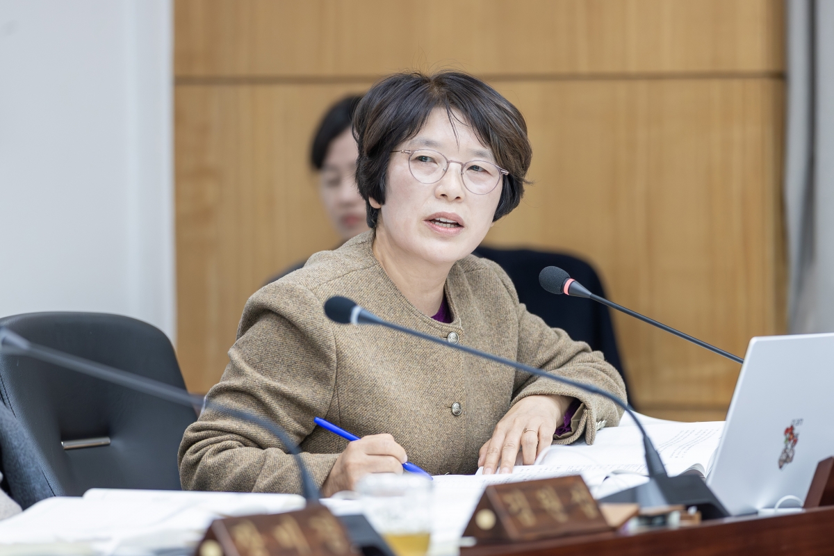 20251204-065[AMG_9840-제292회 제2차 정례회시 예산결산특별위원회 2026년도 예산안 및 기금운용계획안 심사 활동.jpg