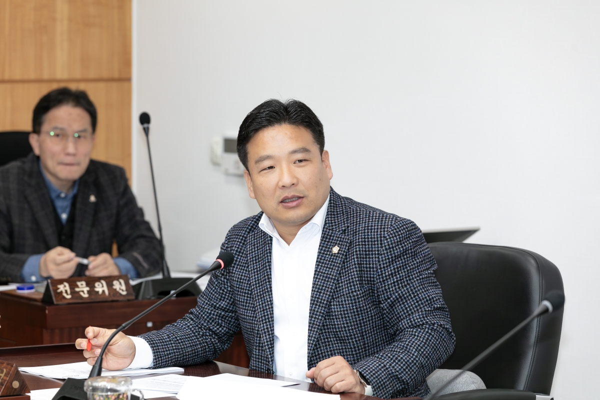 20251211-068[IMG_4562-제292회 제2차 정례회시 제4차 구미 현안 해결을 위한 특별위원회 활동.jpg