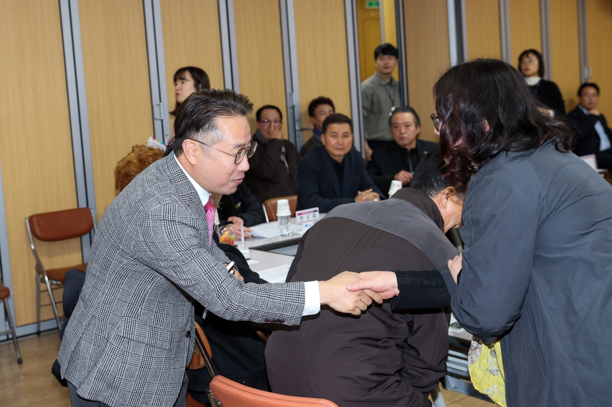 20251209-046[AMG_0411-1-구미시장 형곡1동 순방.JPG