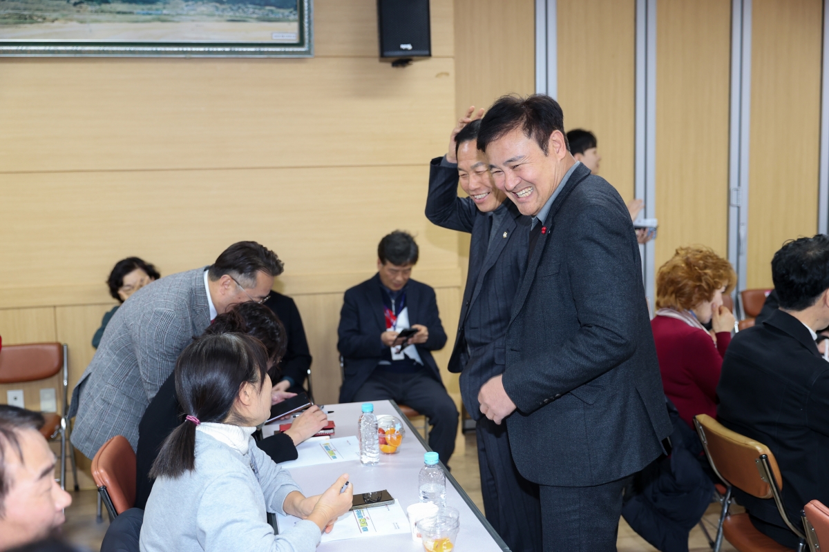 20251209-045[AMG_0409-1-구미시장 형곡1동 순방.JPG