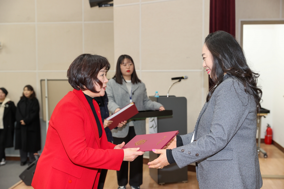 20251218-010[AMG_1787-1-구미시 여성단체협의회 2025 활동평가대회.JPG