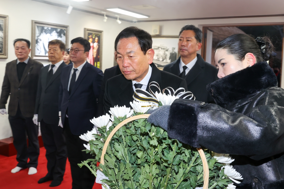 20260102-004[AMG_3022-1-2026 새해 박대통령 생가 참배.JPG