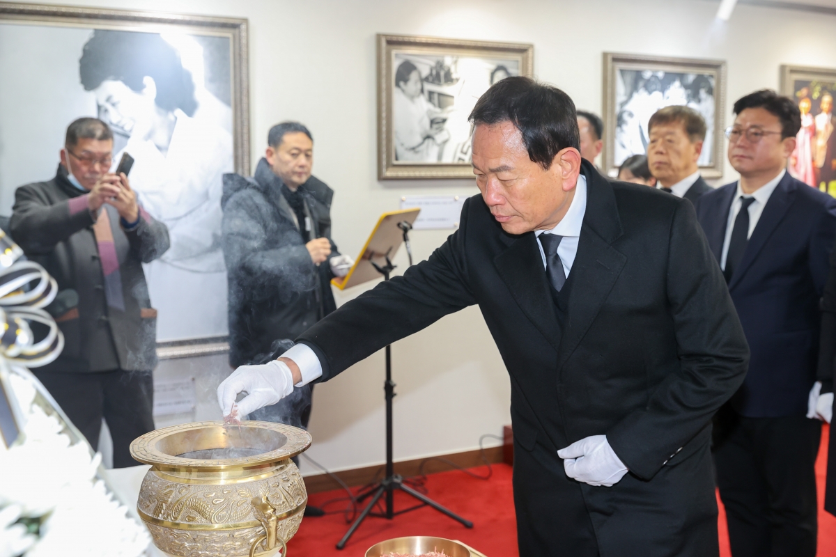 20260102-005[AMG_3028-1-2026 새해 박대통령 생가 참배.JPG