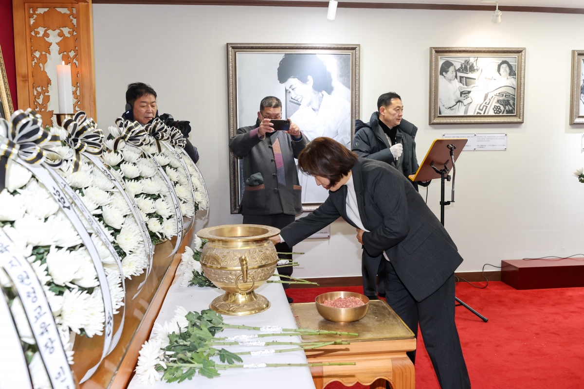 20260102-013[AMG_3046-1-2026 새해 박대통령 생가 참배.JPG