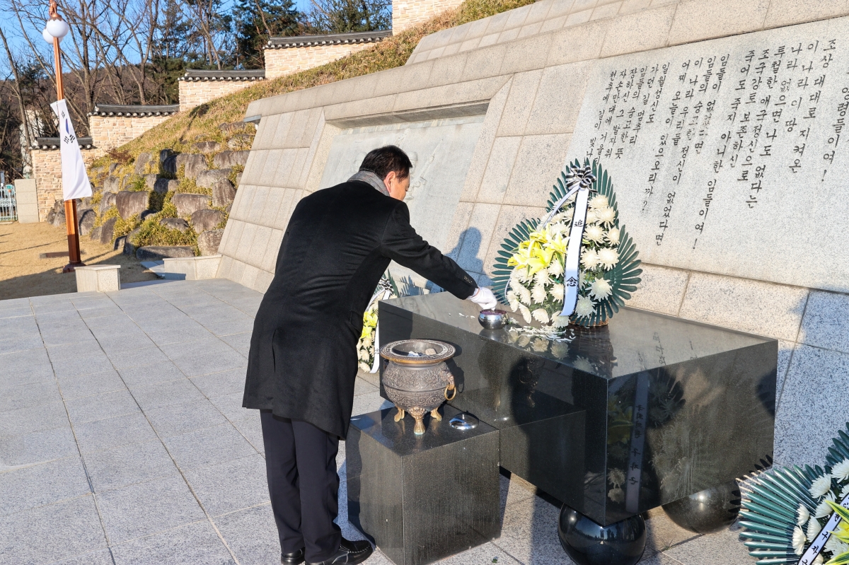 20260102-035[AMG_3100-1-2026 새해 충혼탑 참배.JPG