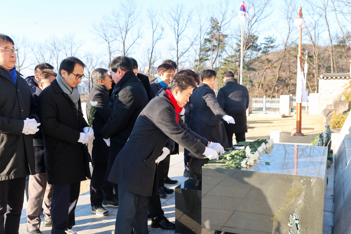 20260102-044[AMG_3120-1-2026 새해 충혼탑 참배.JPG