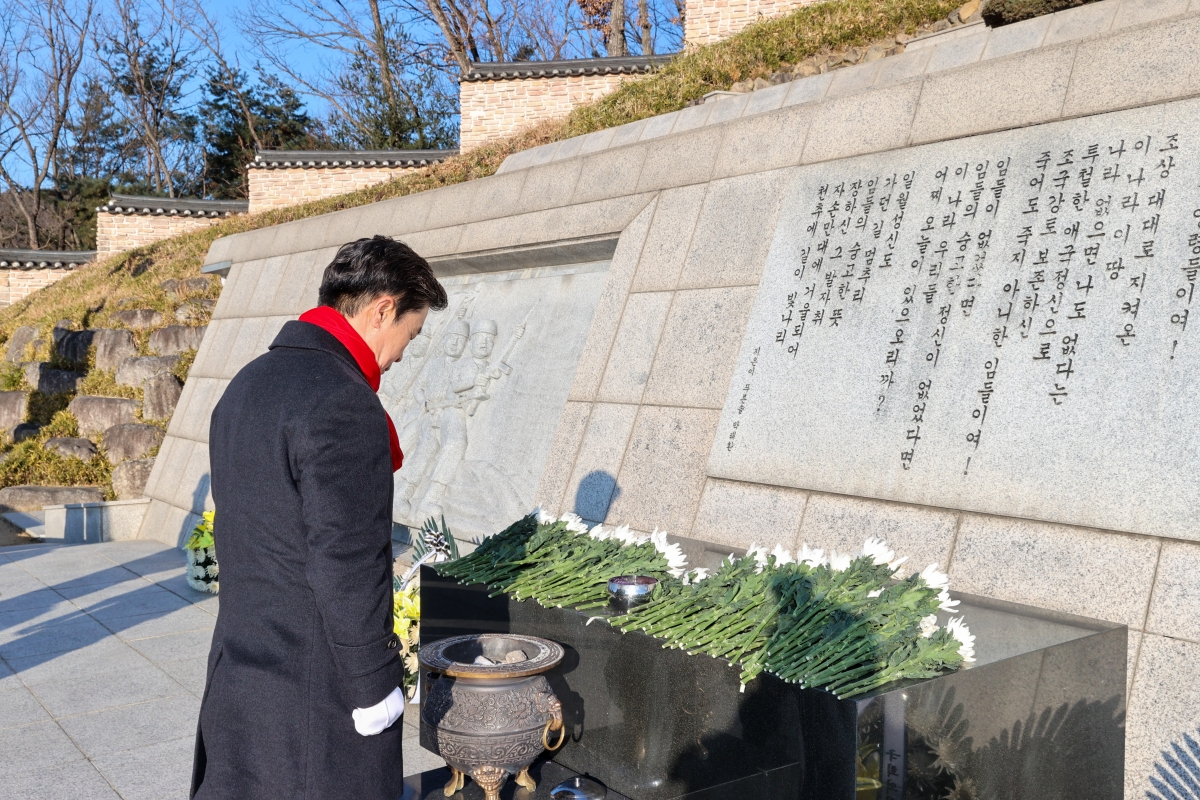 20260102-065[AMG_3160-1-2026 새해 충혼탑 참배.JPG