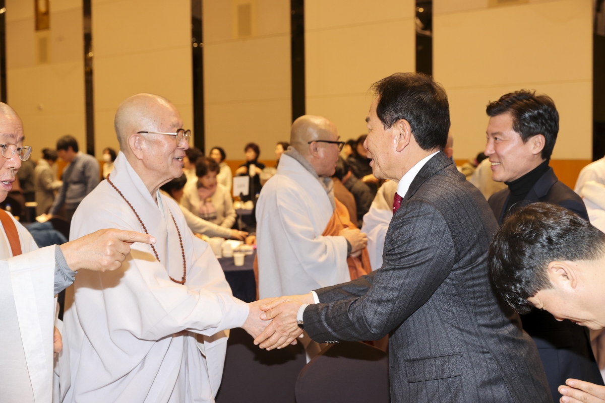 20260110-060[AMG_3700-2-불기2570년 구미불교사암연합회 병오년 신년하례법회.jpg