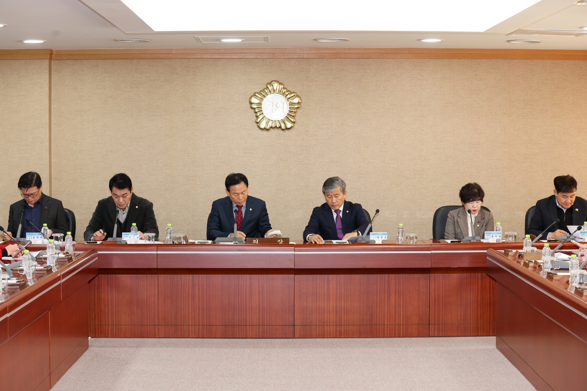 20260113-005[AMG_3720-1-전체의원 간담회 개최.JPG