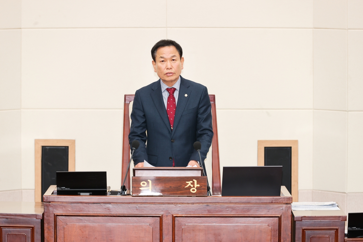 20260113-009[AMG_3729-1-제293회 임시회 제1차 본회의시 박교상 의장 회의주재.JPG