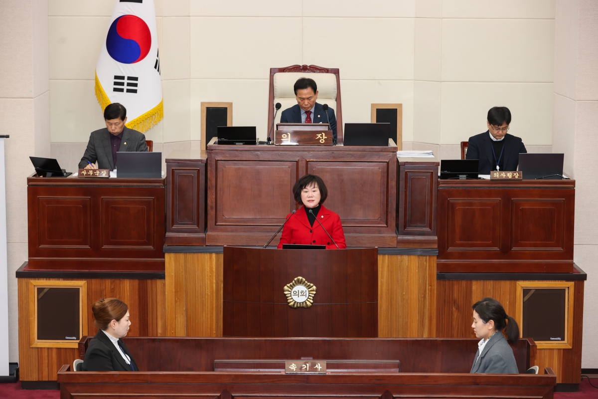 20260113-019[AMG_3745-1-제293회 임시회 제1차 본회의시 이정희 의원 5분 자유발언.JPG