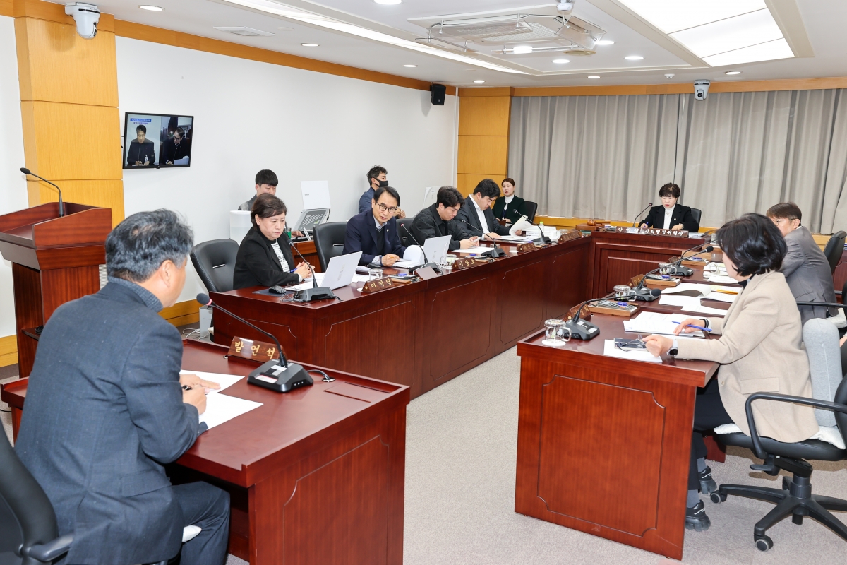 20260114-020[AMG_3924-1-제293회 임시회 기획행정위원회 조례안 등 심사활동.JPG