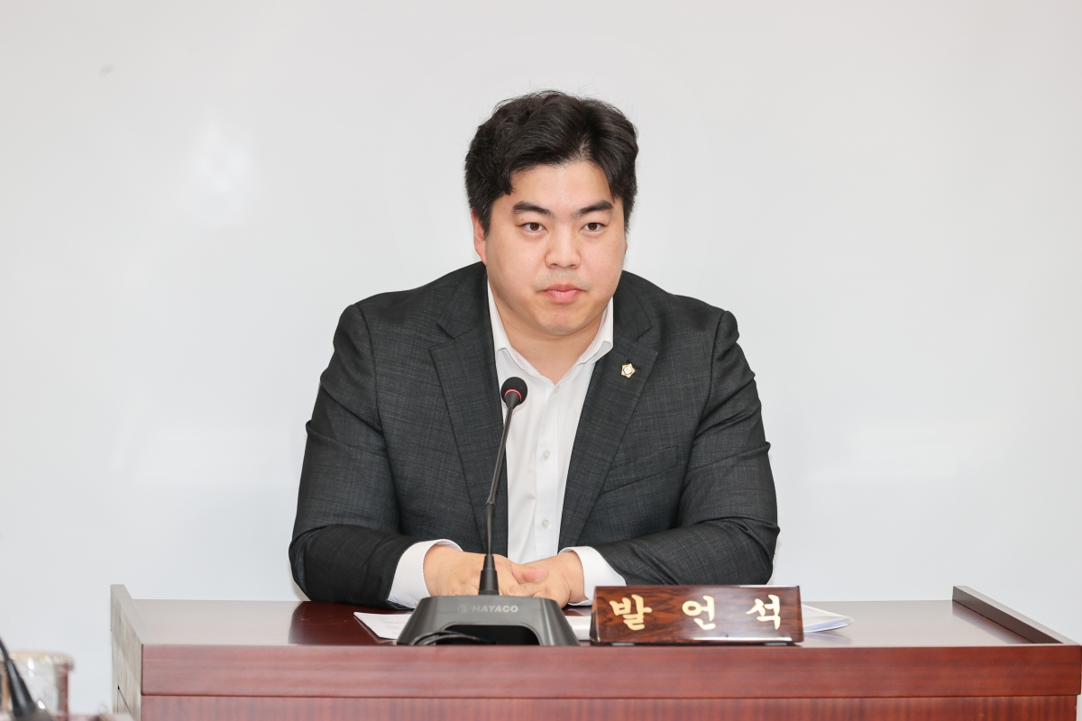 20260114-018[AMG_3865-1-제293회 임시회 기획행정위원회 조례안 등 심사활동.JPG