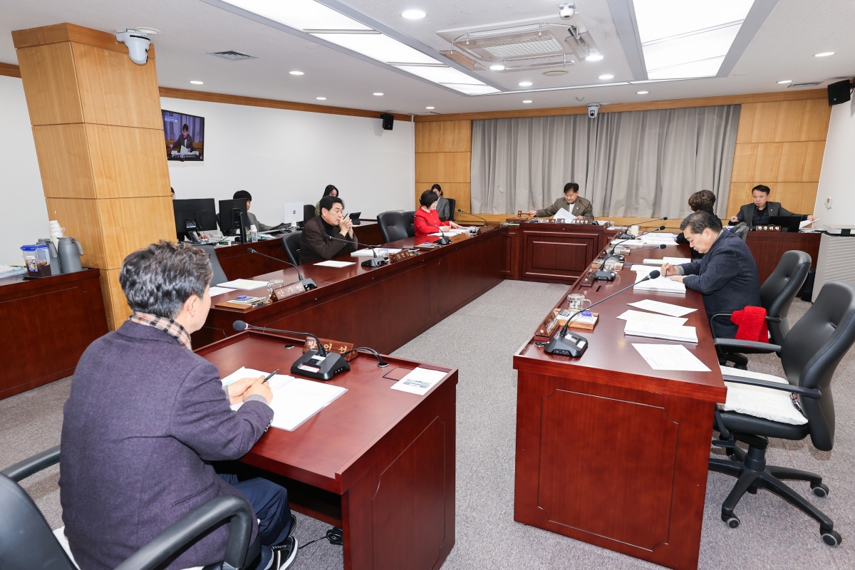 20260114-043[AMG_3912-1-제293회 임시회 문화환경위원회 조례안 등 심사활동.JPG