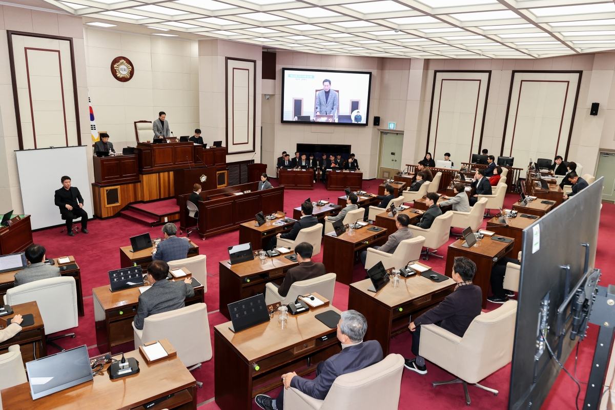 20260120-005[AMG_4269-1-제293회 임시회 제4차 본회의시 박교상 의장 회의주재.JPG