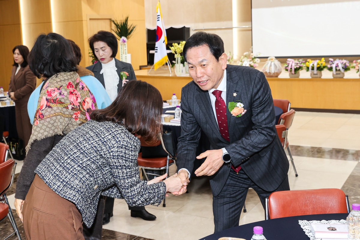 20260211-004[AMG_5456-1-(사)구미경제인협회 제6,7대 회장 이취임식.JPG