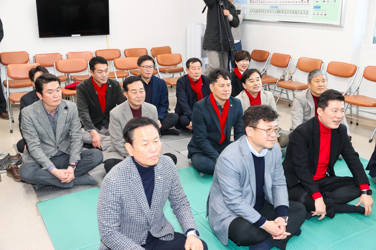 20260213-018[AMG_5628-1-2026 설 맞이 노인종합복지회관 격려 방문.JPG