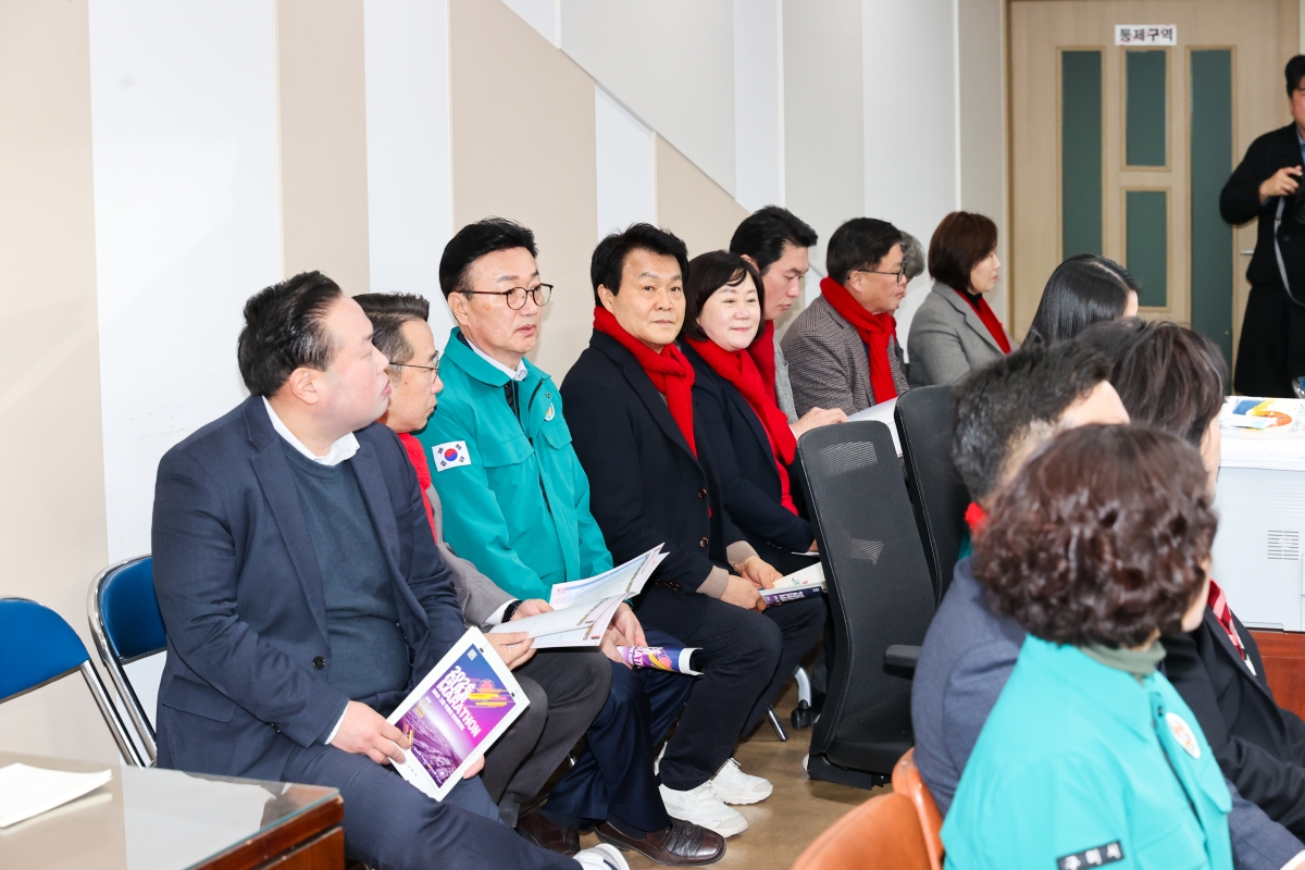 20260214-007[AMG_5955-1-2026 설 맞이 구미시청 상황실 격려 방문.JPG